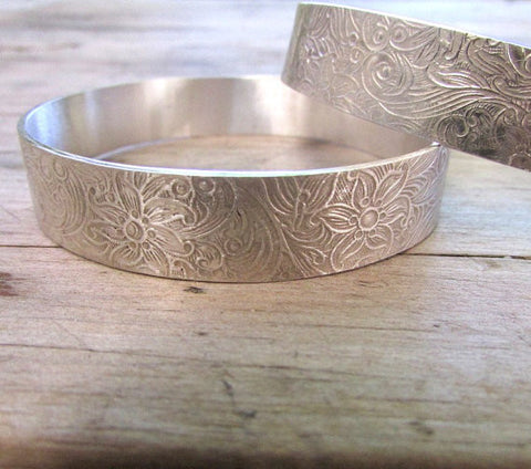 Wide engraved bangle floral bangle