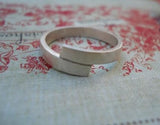 Overlapping band ring