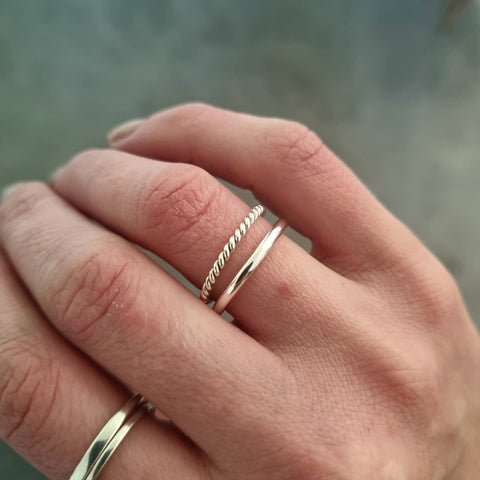 Gold Thin Rope Ring