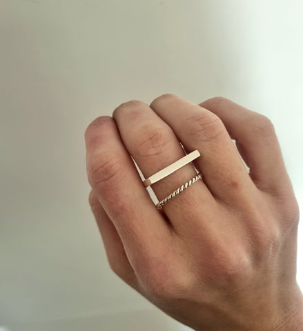 Flat top ring twisted ring set