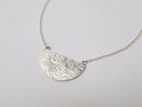 Pattern moon necklace